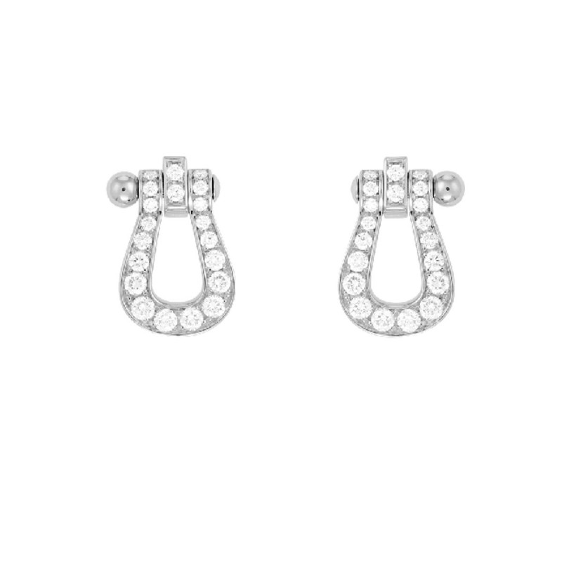 Boucles d'oreilles Force 10 moyen modèle en or blanc et diamants FRED Boucles d'oreilles Force 10 moyen modèle en or blanc et diamants FRED