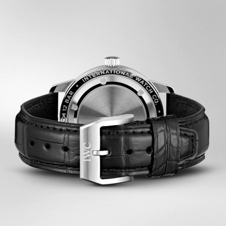 Montre IWC - un bracelet en alligator noir