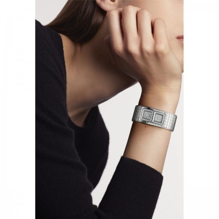 Montre CODE COCO - Acier et diamants - CHANEL - Vue portée